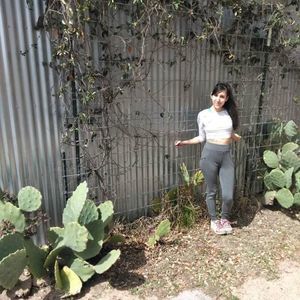 Meet your Posher, Neli